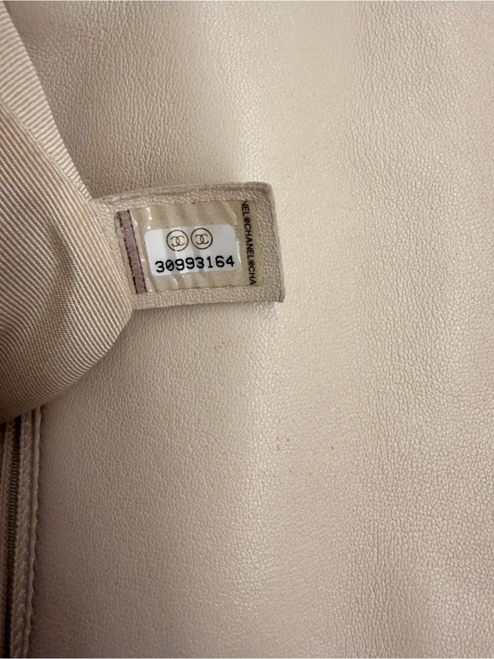 CHANEL 19 Medium quilted lambskin in light beige